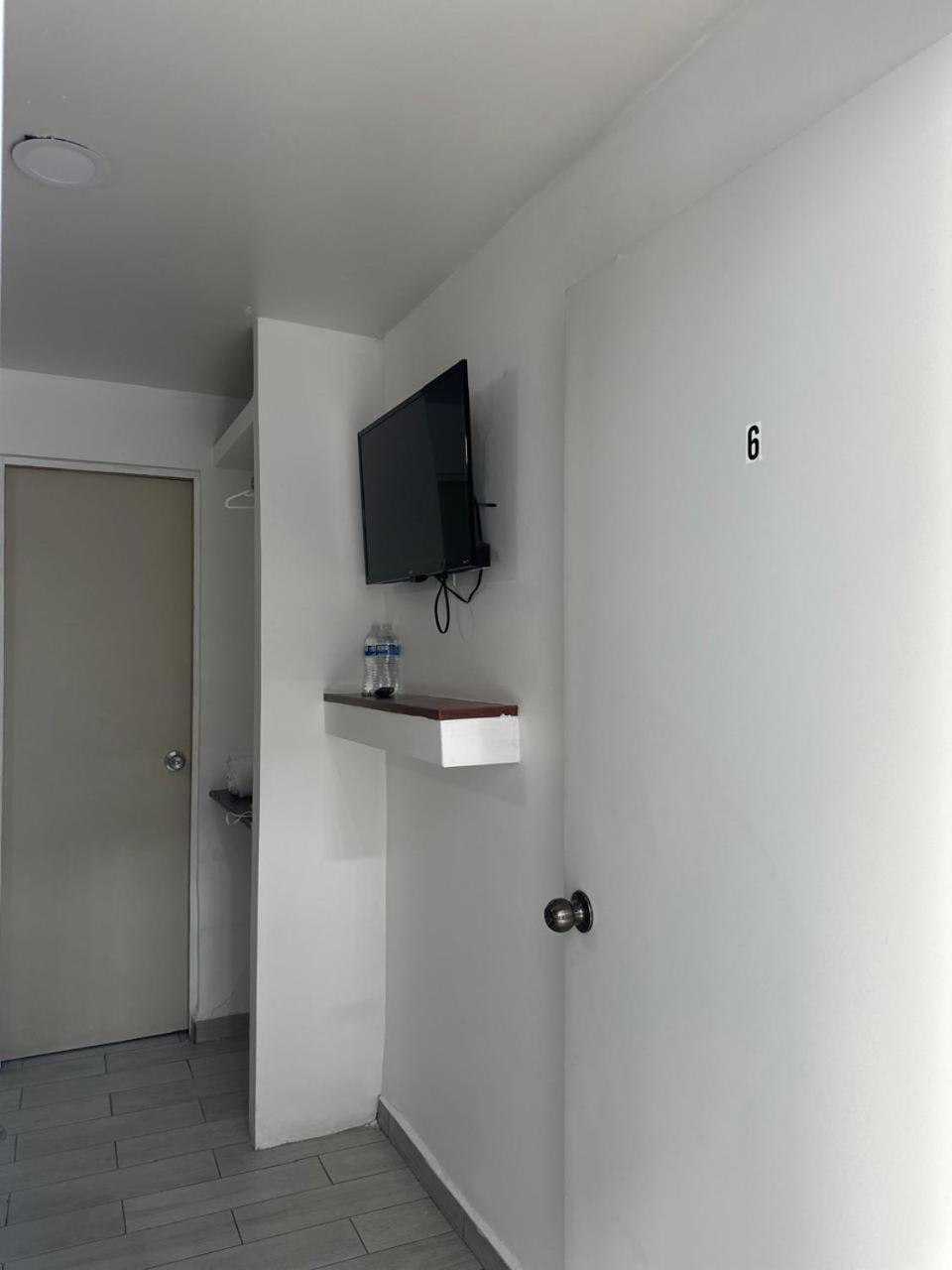 Apartamentos Ambassador Tijuana Bagian luar foto